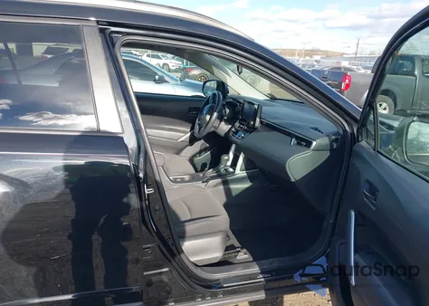 2022 Toyota Corolla Cross Le из США, поврежденный, VIN 7MUBAABG6NV016400